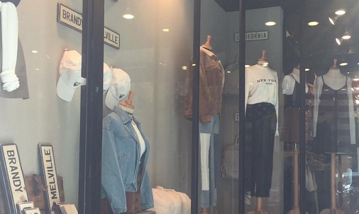 Más Joy Division y menos Beach Boys: la moda despierta del ‘California dream’